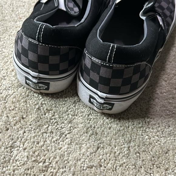 Men’s Vans classic checkerboard slip on sneakers - Picture 7 of 8